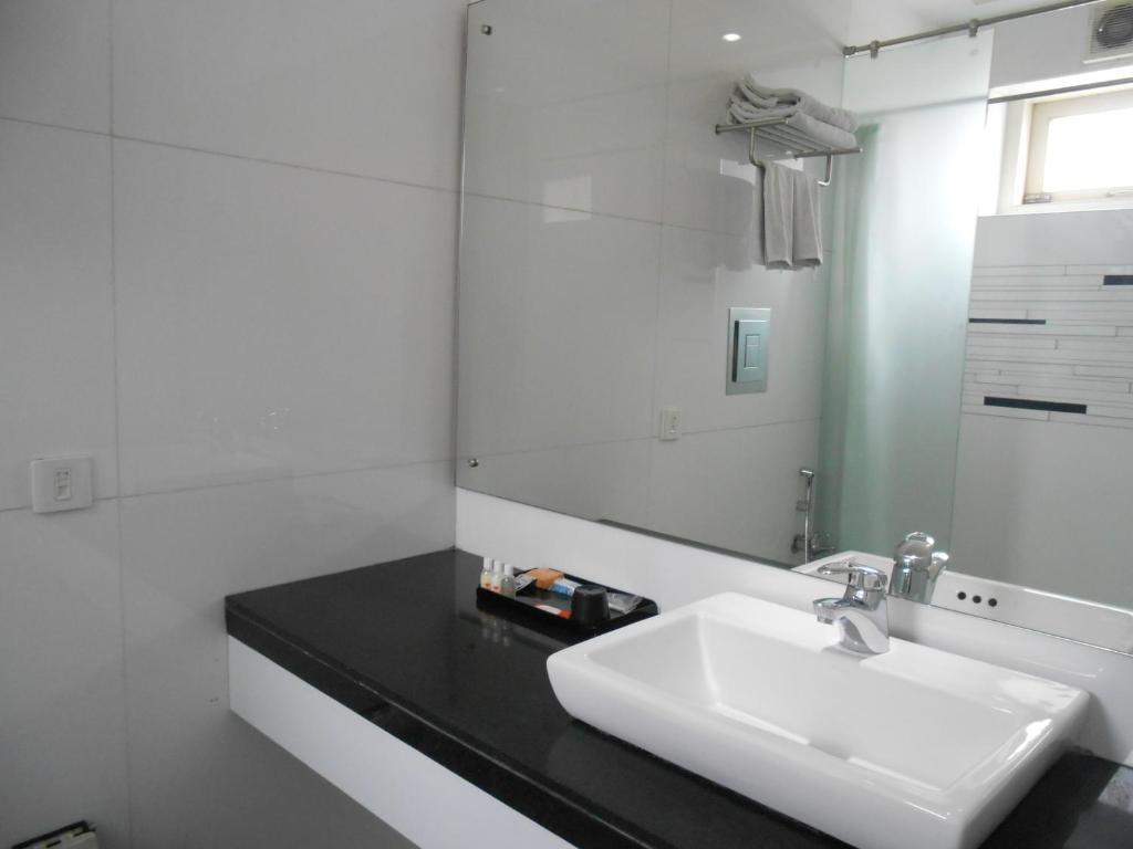 Sapphire Hotel 3*